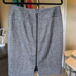 Tweed Pencil Skirt | Full Zipper Detail | Size 6